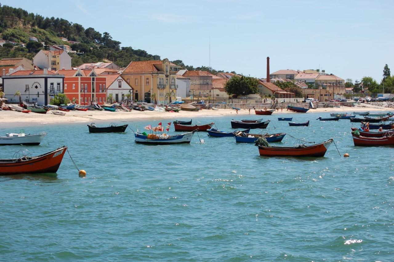 Beach & City - Trafaria Bagian luar foto