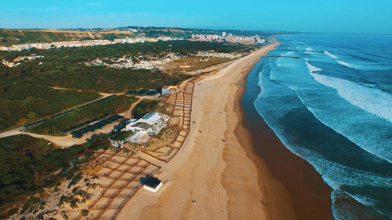 Beach & City - Trafaria Bagian luar foto