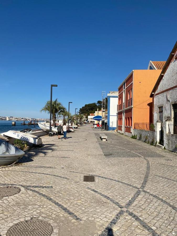 Beach & City - Trafaria Bagian luar foto